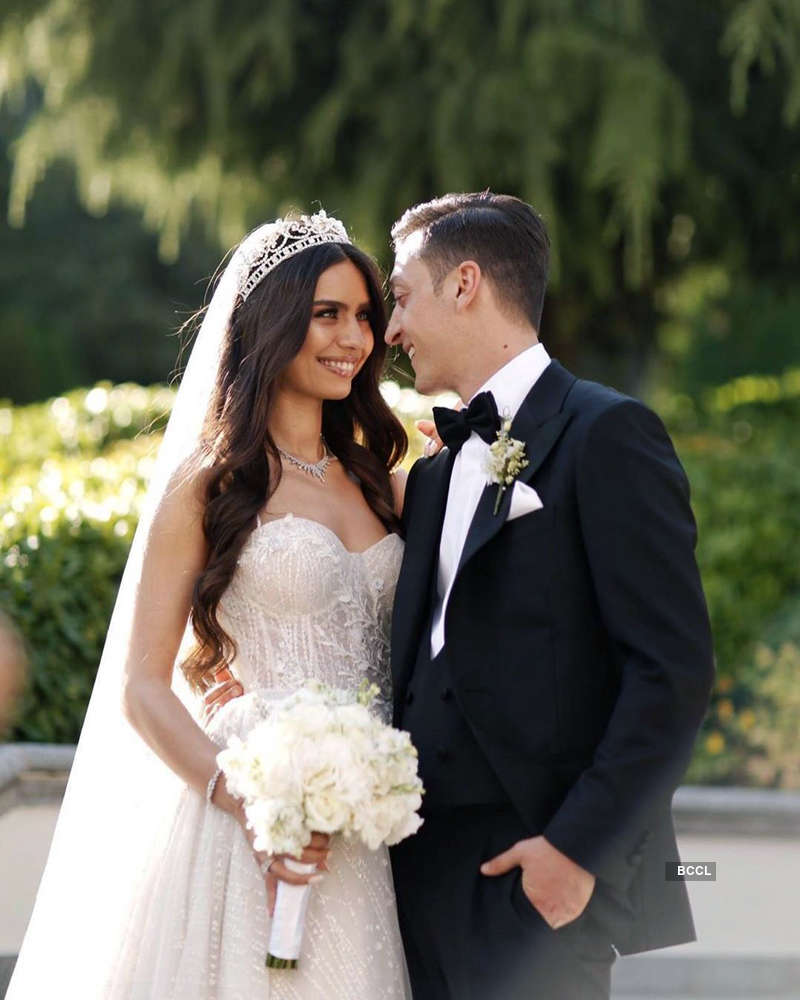 Turkish beauty queen Amine Gulse marries Arsenal’s Mesut Ozil