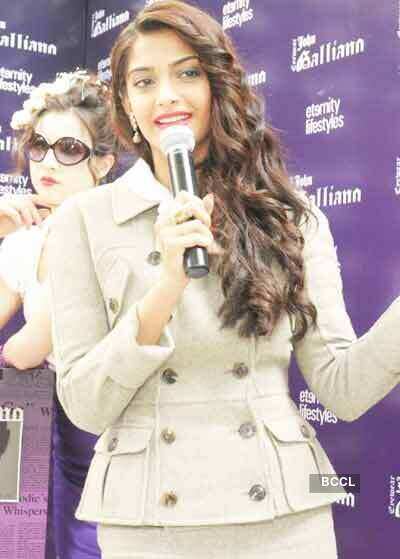 Sonam @ eye wear launch