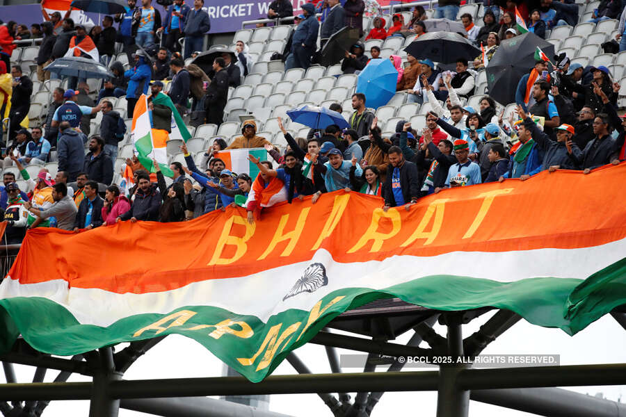 World Cup 2019: Fans celebrate India's victory over Pakistan