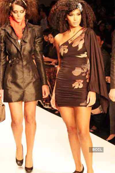 PFW: Mandira Wirk