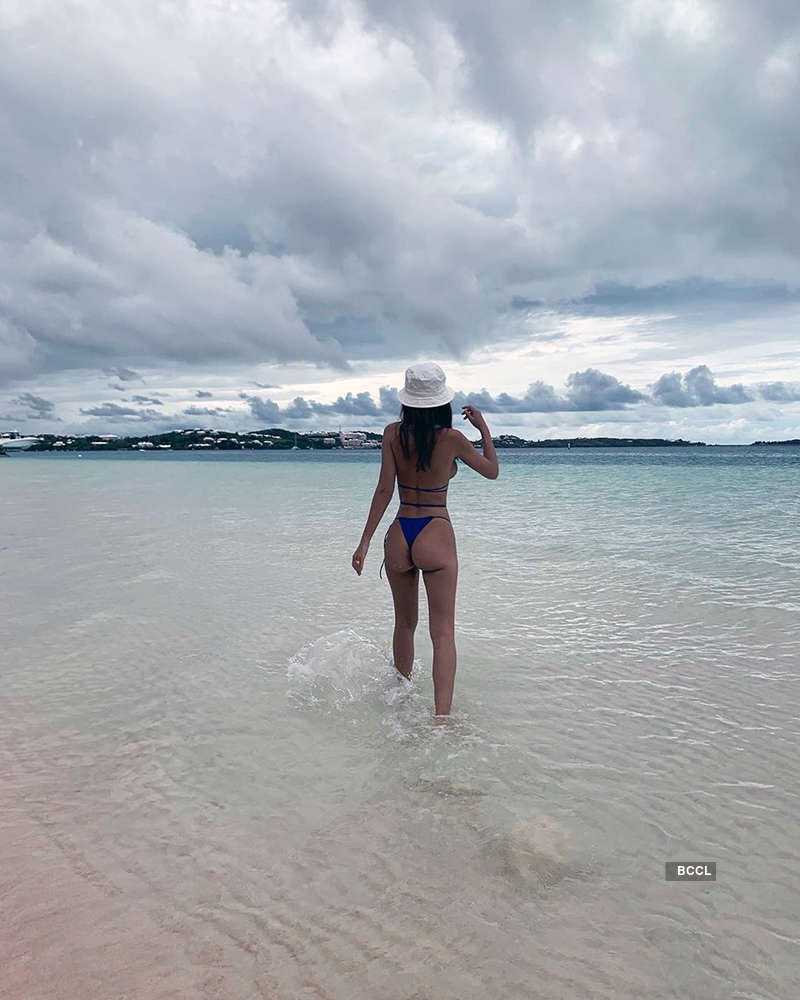 Emily Ratajkowski is setting the internet on fire with her new vacation pictures