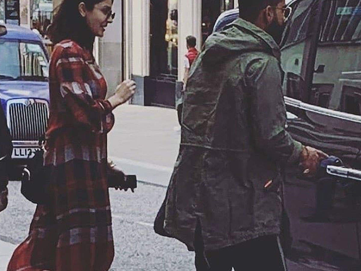 ​Photo: Anushka Sharma spotted spending some alone time with hubby Virat Kohli in London