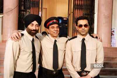 Yamala Pagla Deewana: On the sets