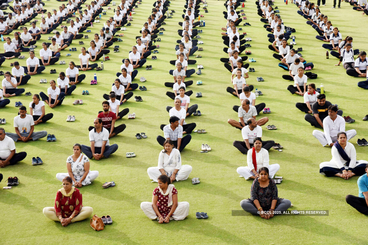 Jaipurites perform asanas to mark International Yoga Day