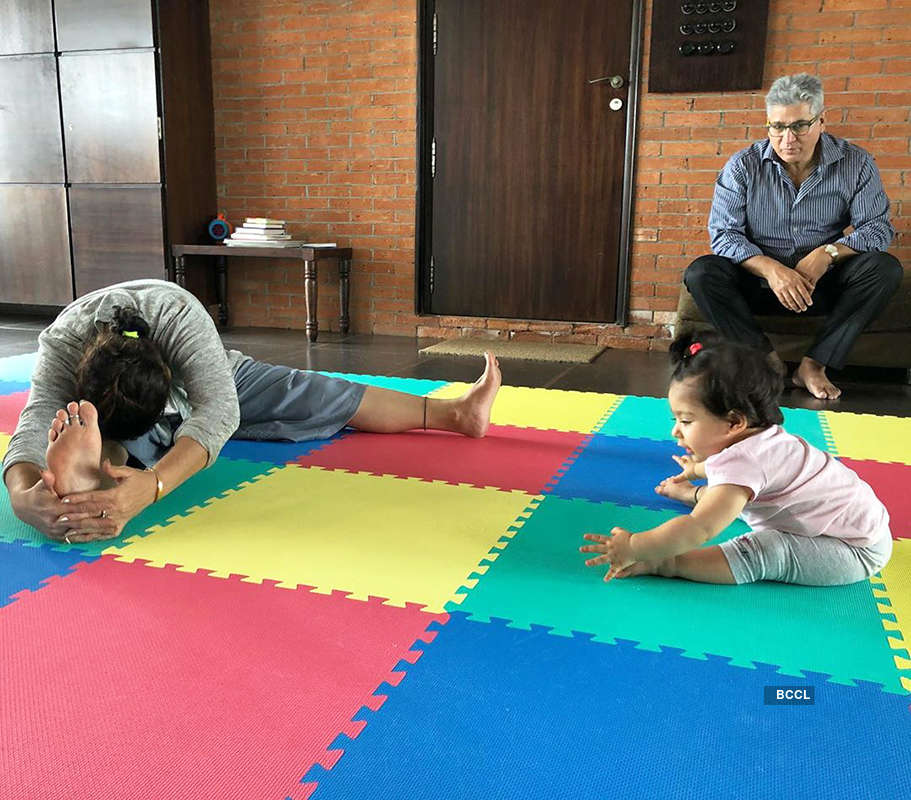 Soha Ali Khan's little daughter Inaaya's yoga pose will make you go ‘aww’!