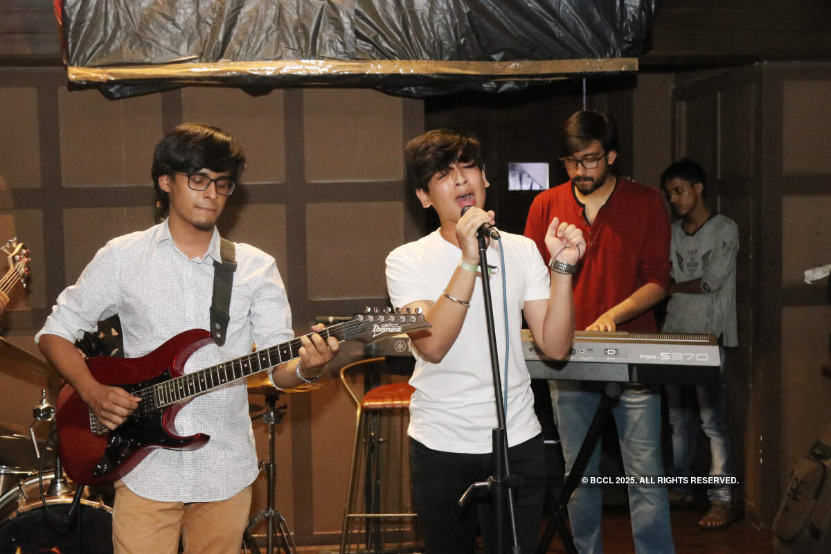 Band The Fourth Note