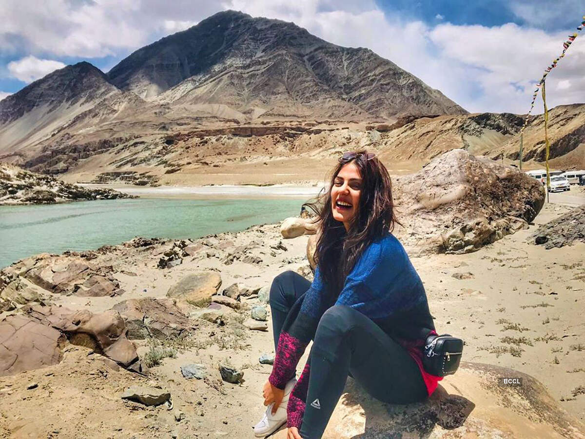 Sushant Singh Rajput and Rhea Chakraborty