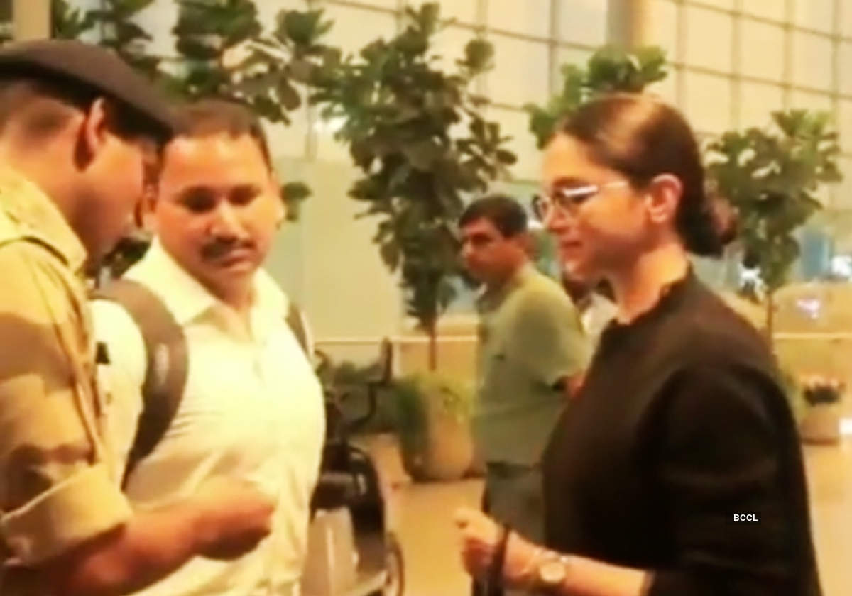 Airport security stops Deepika Padukone and asks for identification