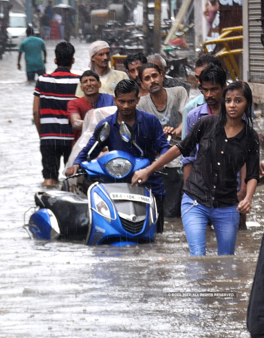 10 killed in lightning, thunderstorm & rain in Bihar