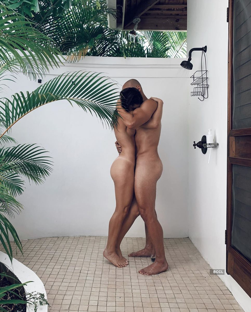 Cerny Paris in amanda naked Amanda Cerny