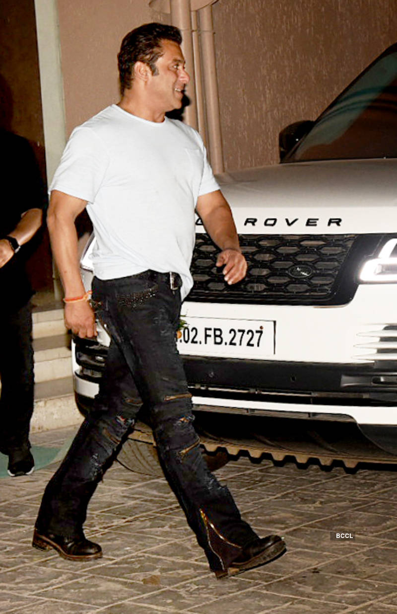 Salman Khan, Iulia Vantur and others attend Arbaaz Khan’s house-warming party