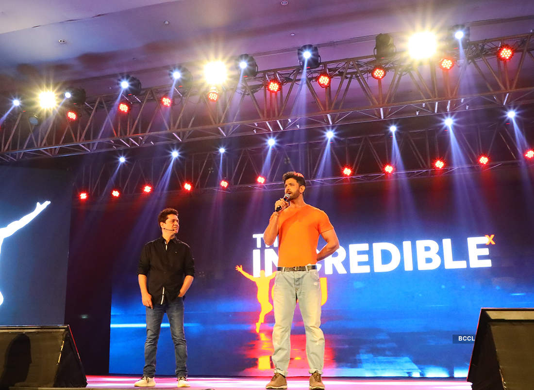 Hrithik Roshan surprised fans at ‘The Incredible You’ event