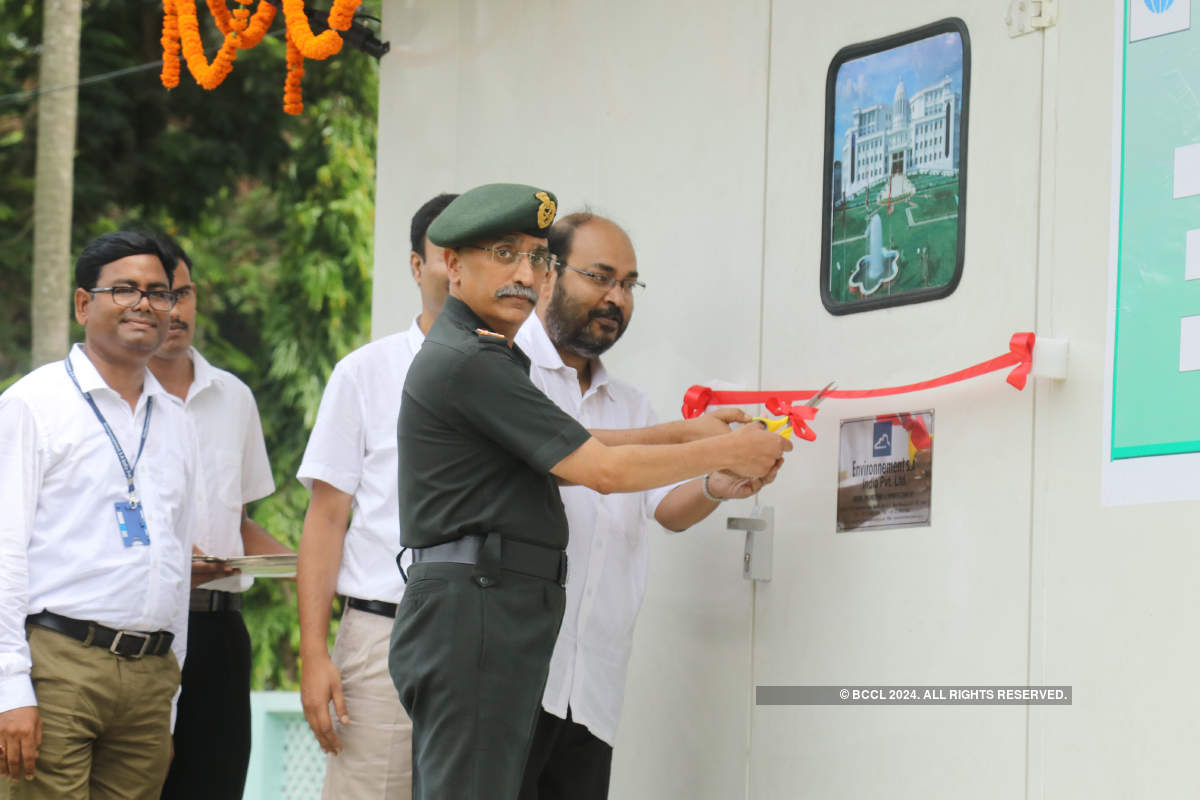 Army officers inaugurate an Air Quality Monitoring Station