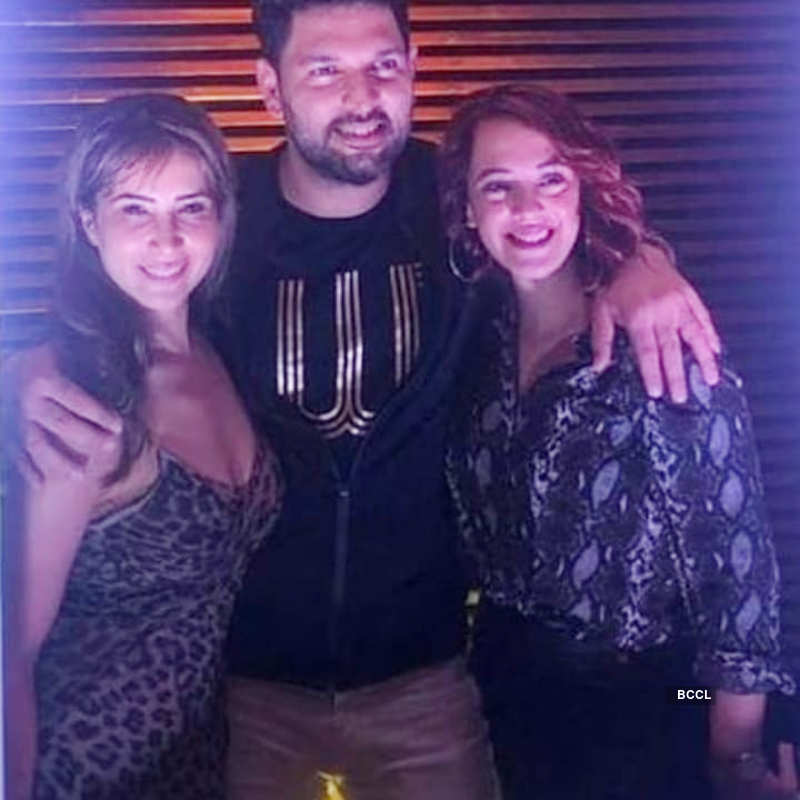 Inside pictures from Yuvraj Singh’s retirement party