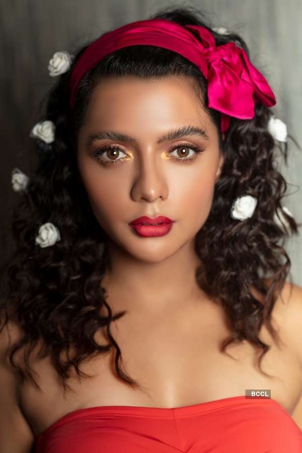 Ruhi Singh’s scintillating photoshoot