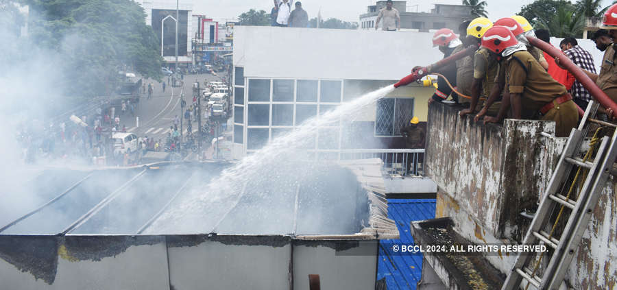 Kochi: Footwear showroom gutted in fire