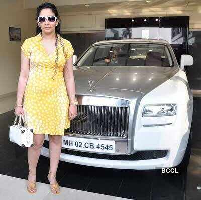 Sanjay gifts Manyata a Rolls Royce