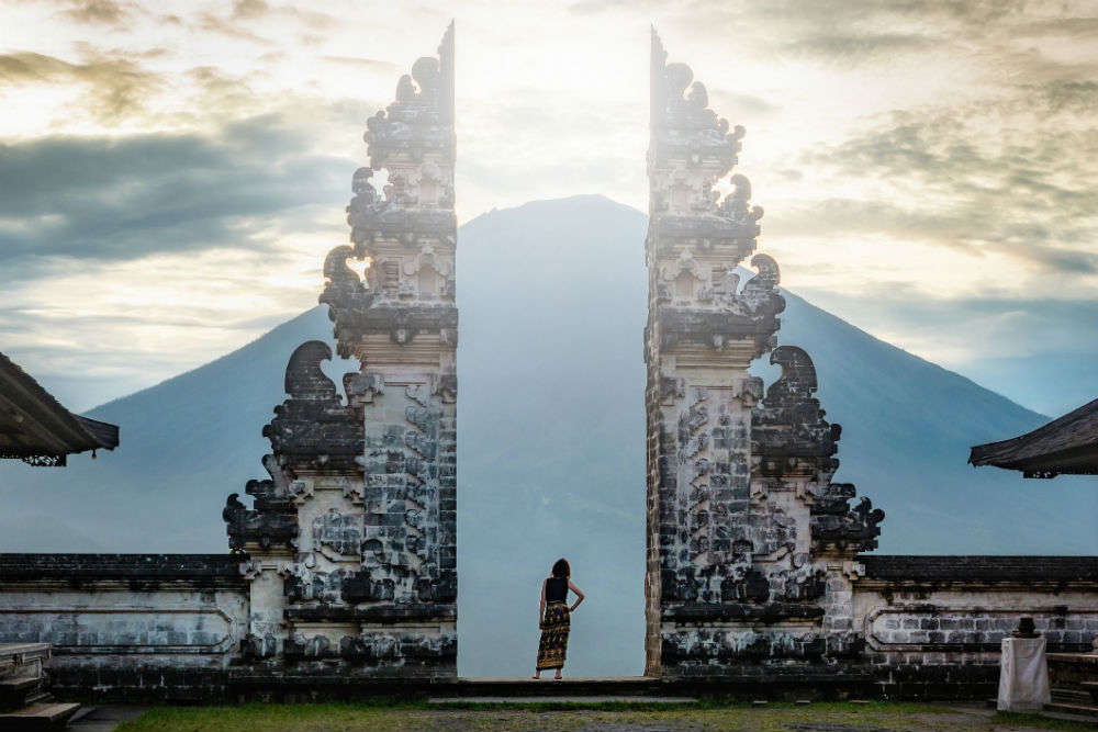 Revealed: reality of the fake photo ops of Bali’s popular tourist ...