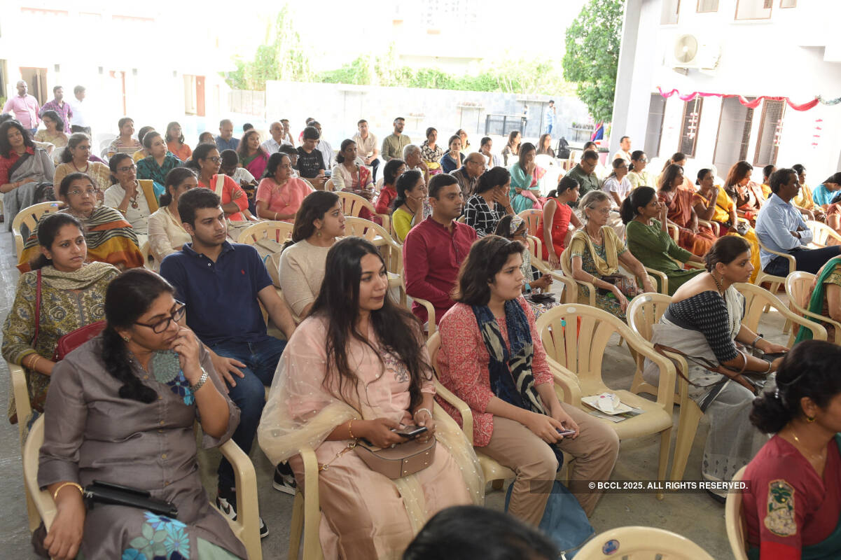 Hyderabadis attend Yoga Graduation Ceremony