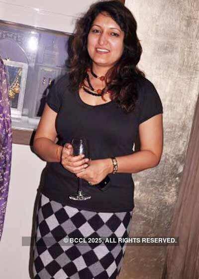 Preview: 'Kundan-Polki' collection 