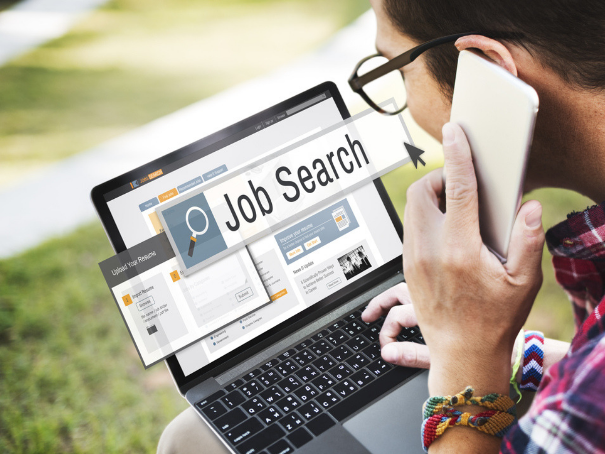 Search sold. Jobs картинки. СМИ В социальных сетях. Job search.