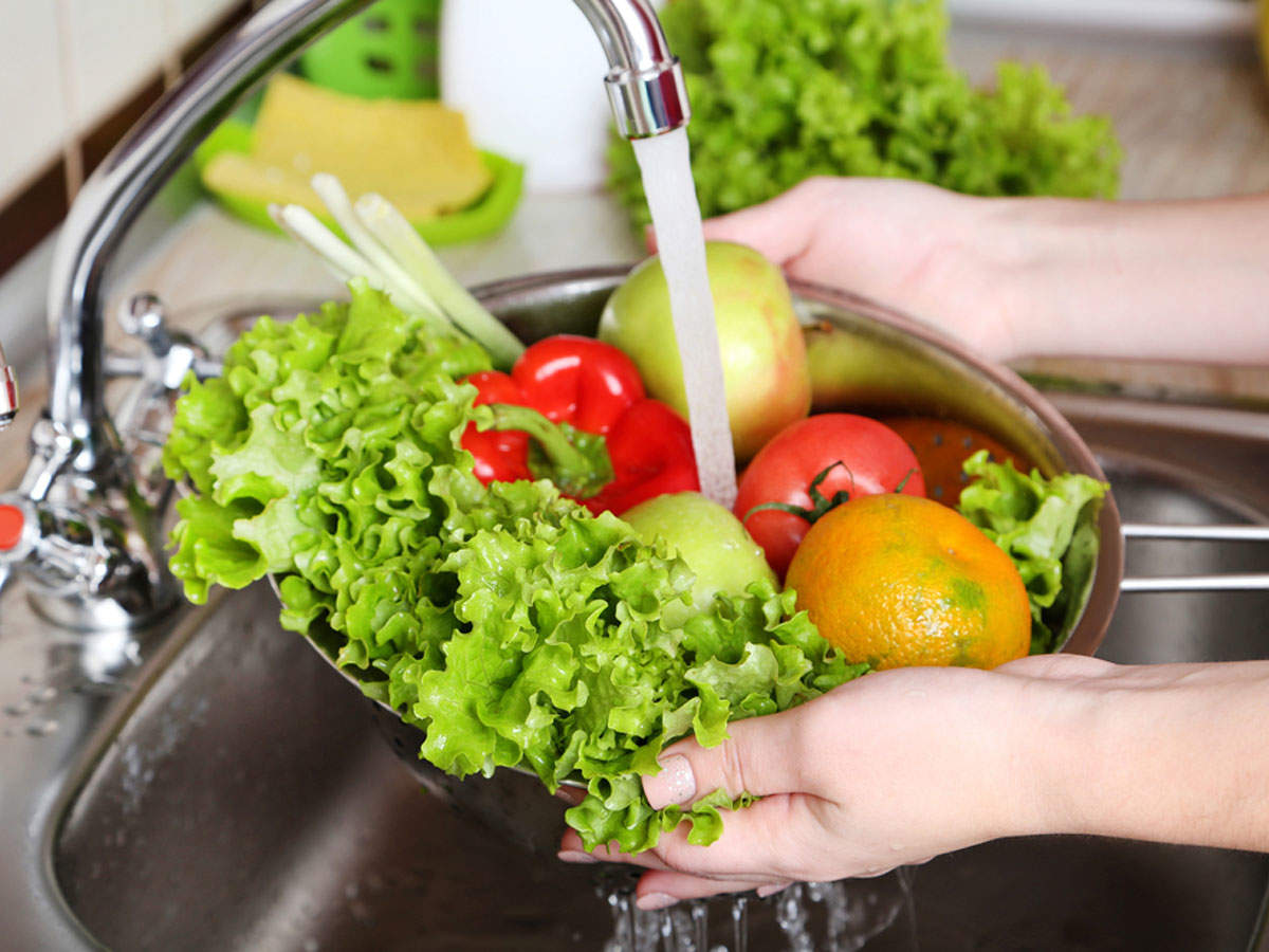 What's the right way to wash fruits and vegetables | The Times of India