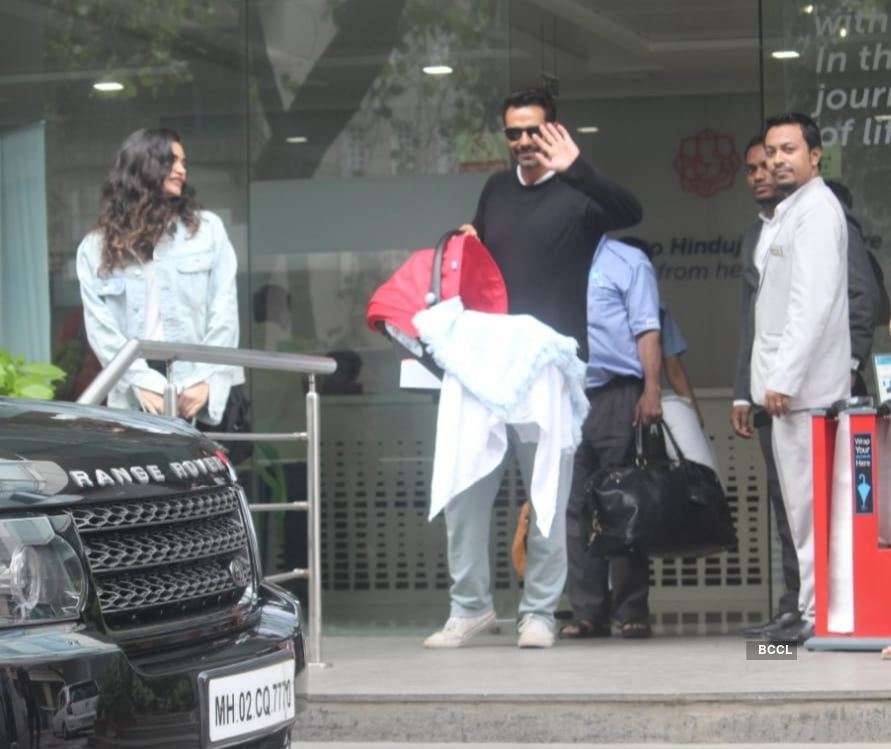 Arjun Rampal and girlfriend Gabriella Demetriades leave hospital with their newborn baby boy