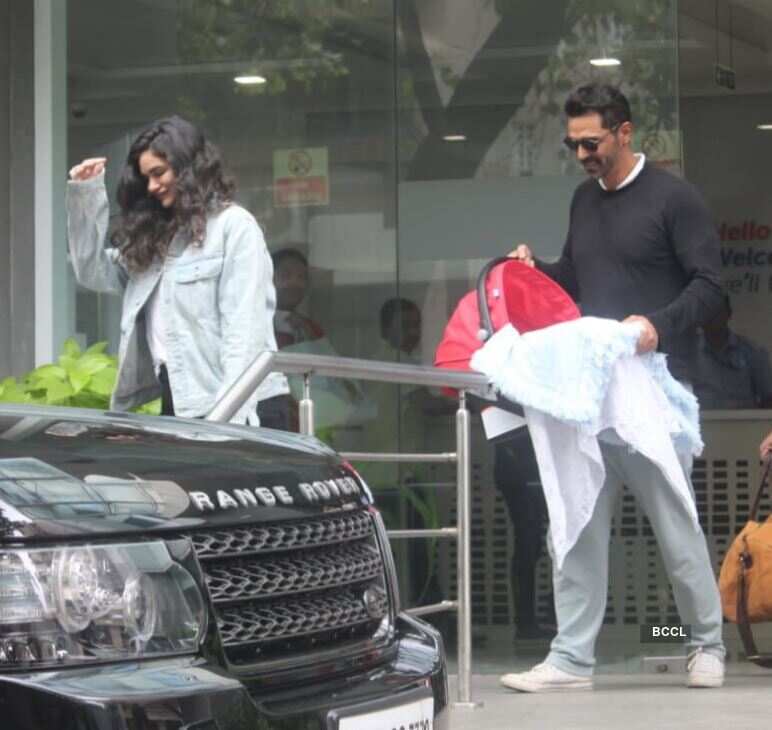 Arjun Rampal and girlfriend Gabriella Demetriades leave hospital with their newborn baby boy