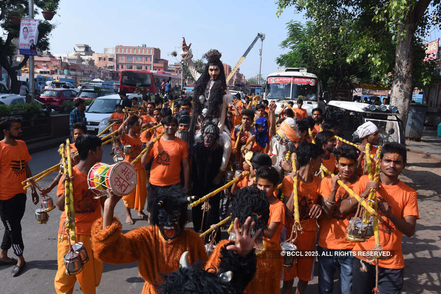 Devotees turn up in large numbers for Kanwar Yatra