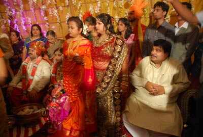 BJP President Nitin Gadkari son's wedding