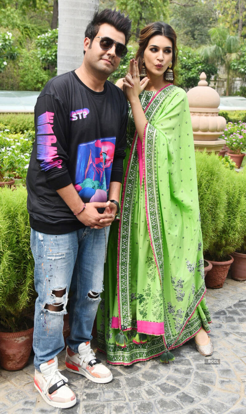 Varun Sharma and Kriti Sanon 