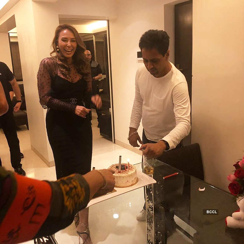 Salman Khan gifts Iulia Vantur diamond ring on her birthday, see pictures