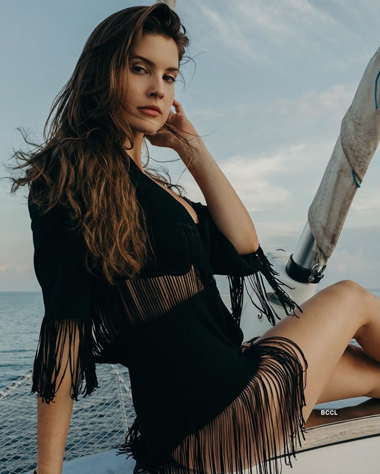 These pictures of Playboy model and actress Amanda Cerny will take your breath away!- The Etimes Photogallery Page picture