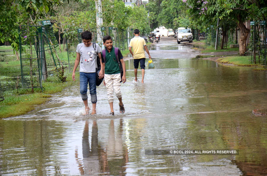Flood situation worsens in Assam and Bihar, 214 people killed