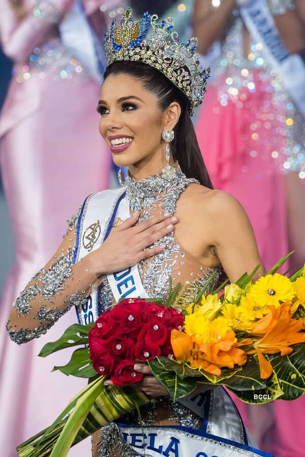 Thalia Olvino crowned Miss Venezuela 2019