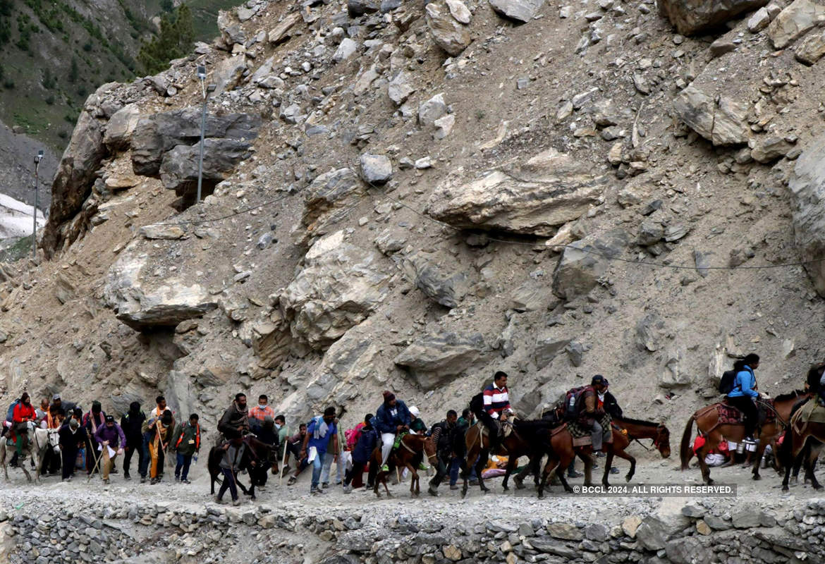 Amarnath Yatra called off over terror threat, pilgrims asked to leave Kashmir