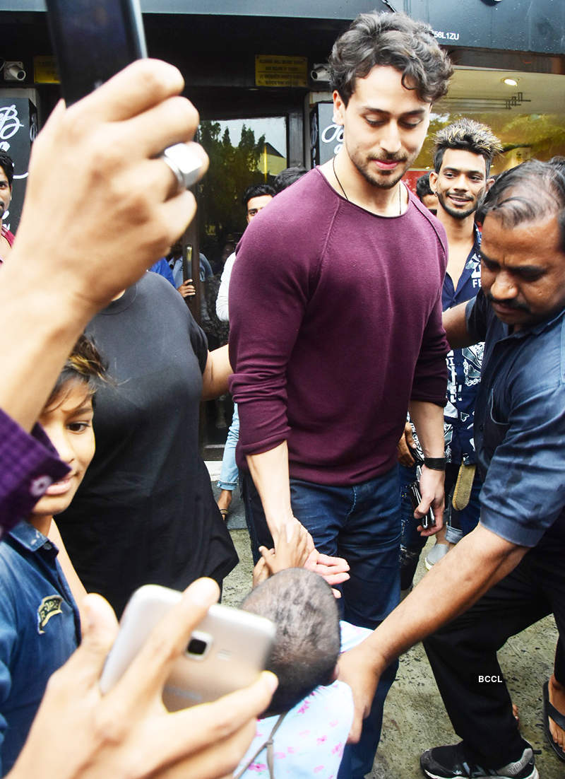 Tiger Shroff And Disha Patani Turn Heads, Step Out In Style On Their ...