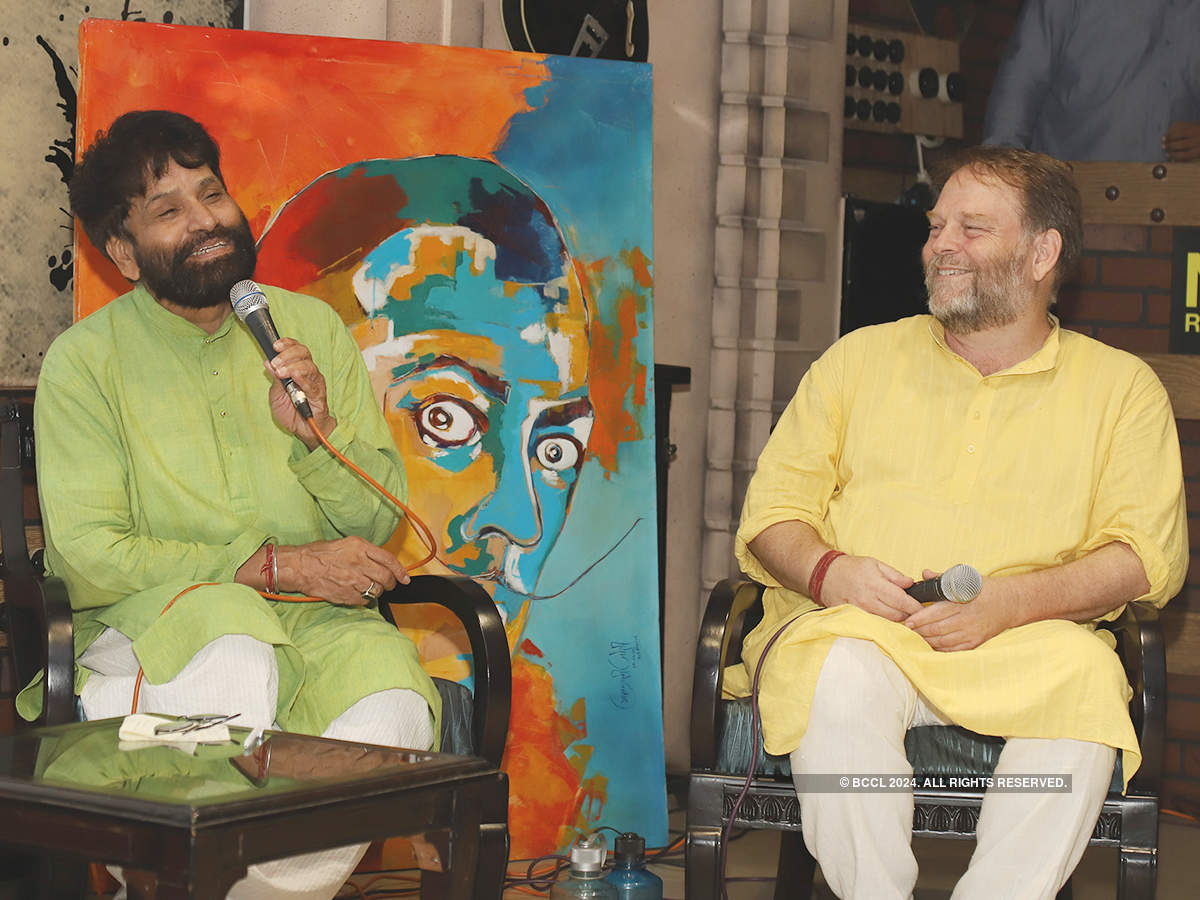 A discussion on Urdu theatre and its influence on Bollywood