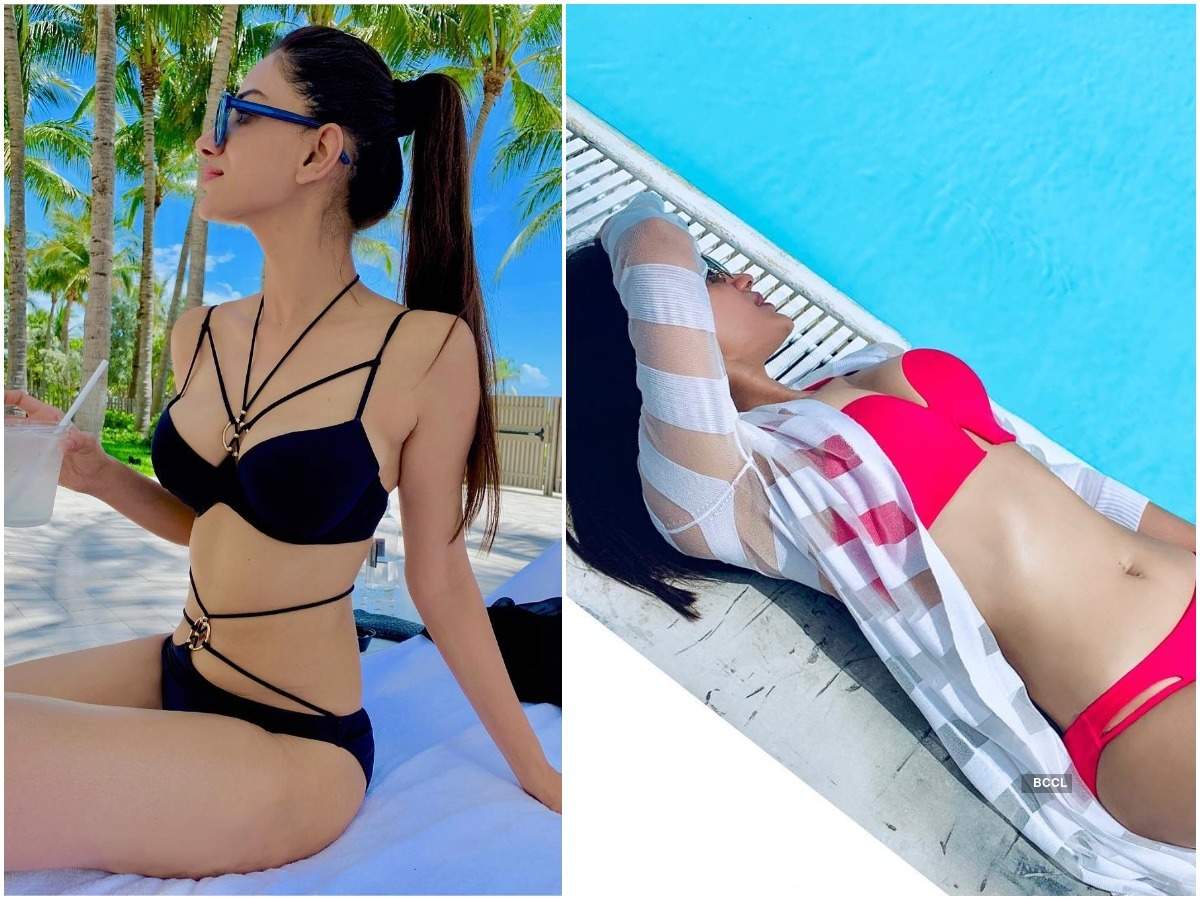 ​Meri Aashiqui Tumse Hi's Smriti Khanna flaunts her slender figure in these bikinis
