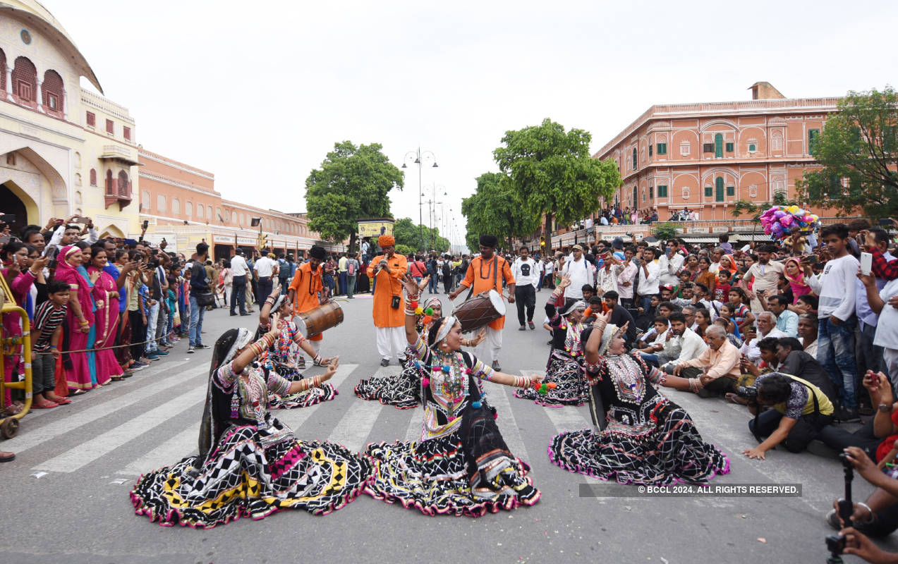 Jaipur soaks in Teej festivities