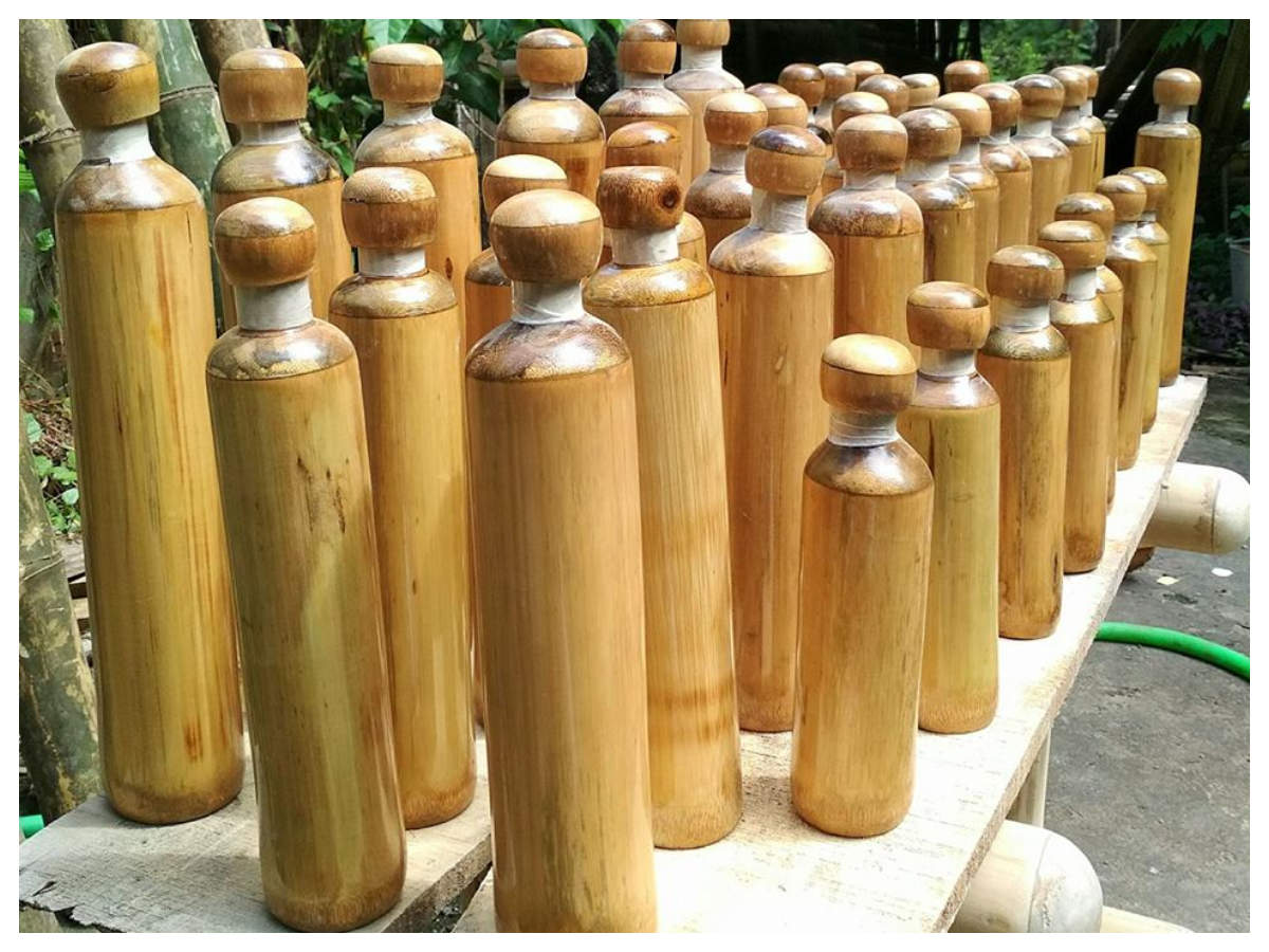 These leak-proof bamboo bottles are 
