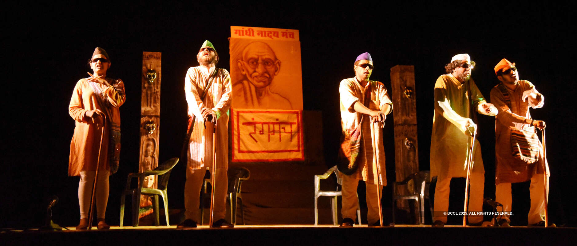 Andhon Ka Haathi: A play