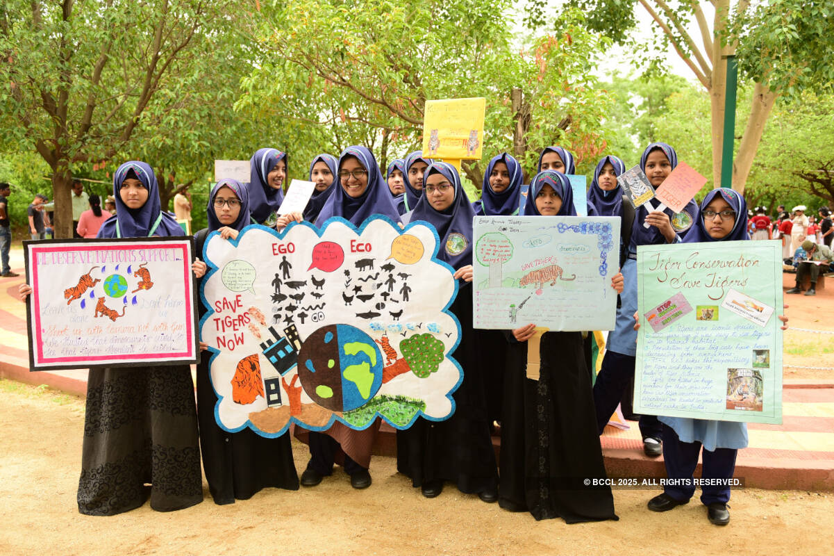 School kids celebrate Global Tiger Day