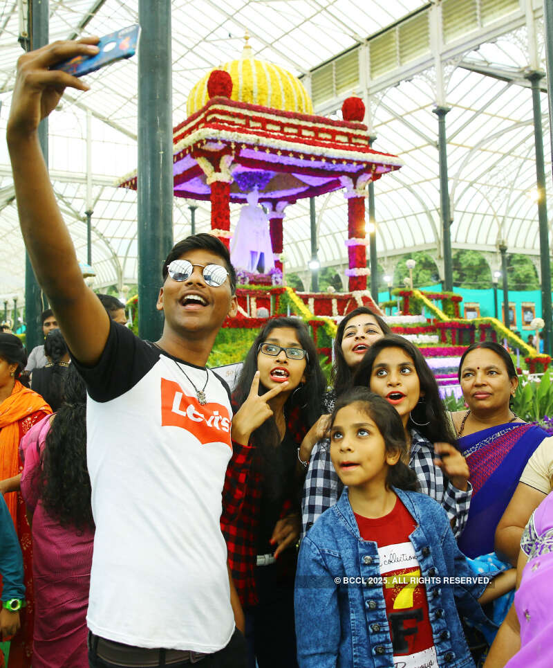 lalbagh flower show independence day 2025 images