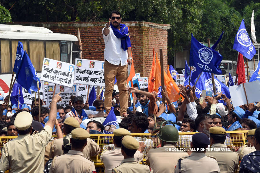Several injured as Bhim Army protest turns violent in Delhi
