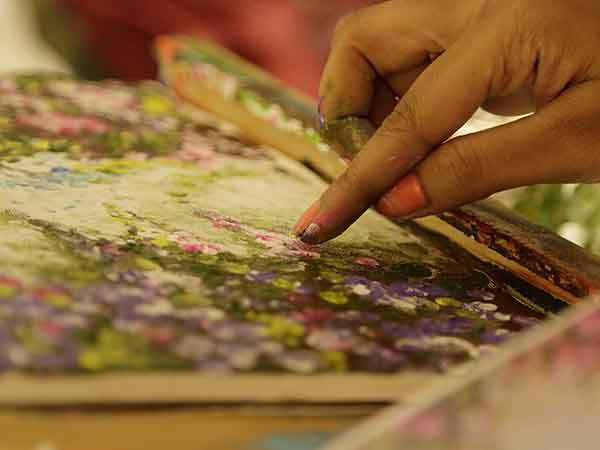 Mumbaikars Try Cherry Blossom Finger Painting Events Movie News Times Of India