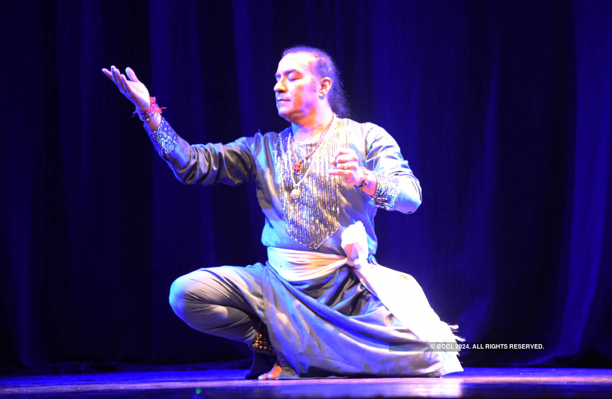Artistes mesmerise Jaipurites at Kathak Dance Festival
