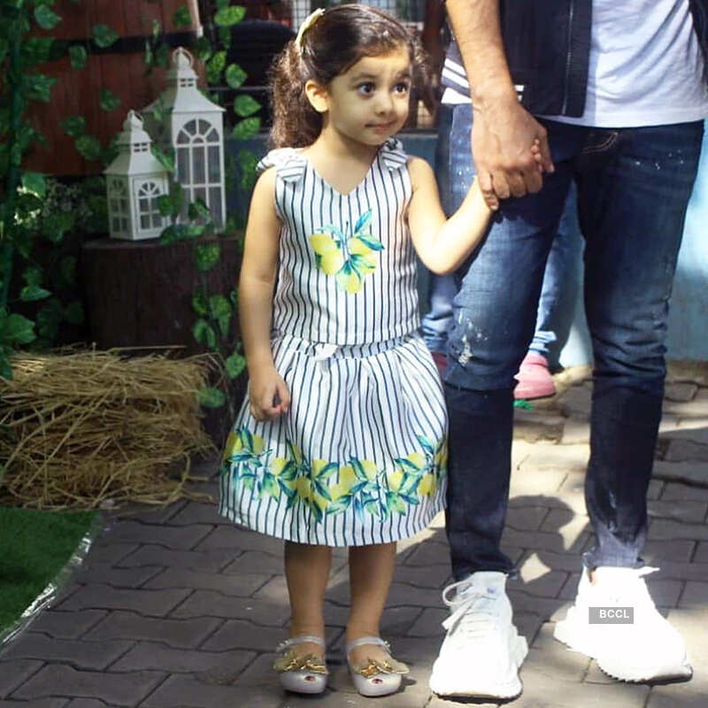 Misha&rsquo;s birthday party pictures