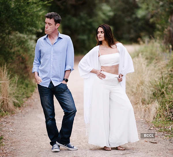 Ileana D'Cruz deletes pictures with hubby Andrew Kneebone; hints at break-up?