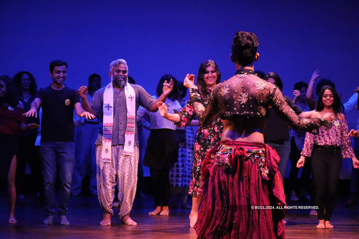 A fusion of Umrao Jaan, classical form and belly dancing in the city